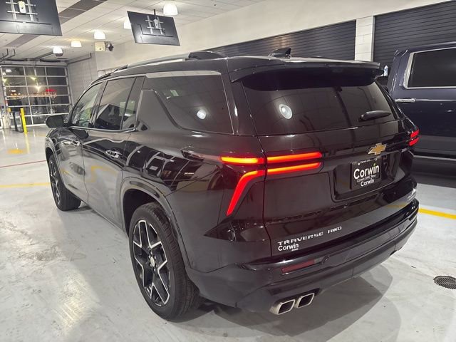 Used 2025 Chevrolet Traverse High Country w/ LPO, Floor Liner Package AWD/4WD image 6