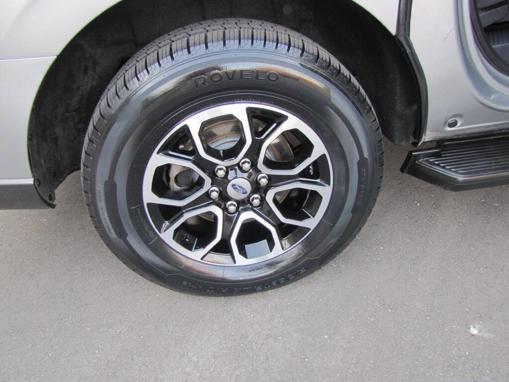 Used 2024 Ford Expedition Max XLT image 30