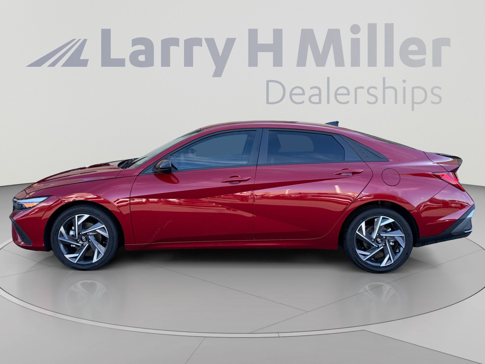 Certified 2025 Hyundai Elantra SEL FWD image 2