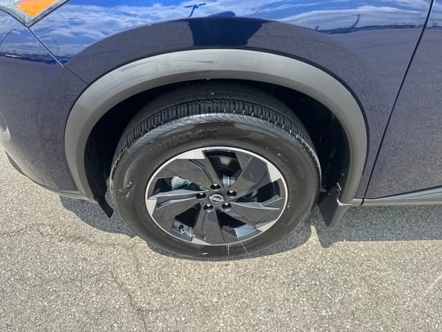 New 2026 Nissan Rogue SV image 9