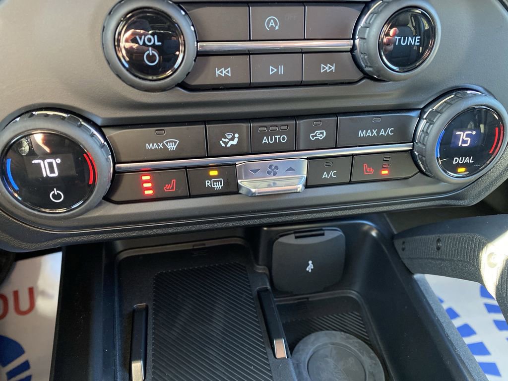 New 2025 Ford Bronco Big Bend w/ Black Diamond Package image 25