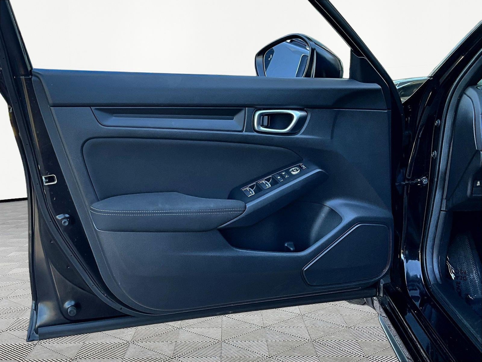 Used 2025 Honda Civic Sport image 19