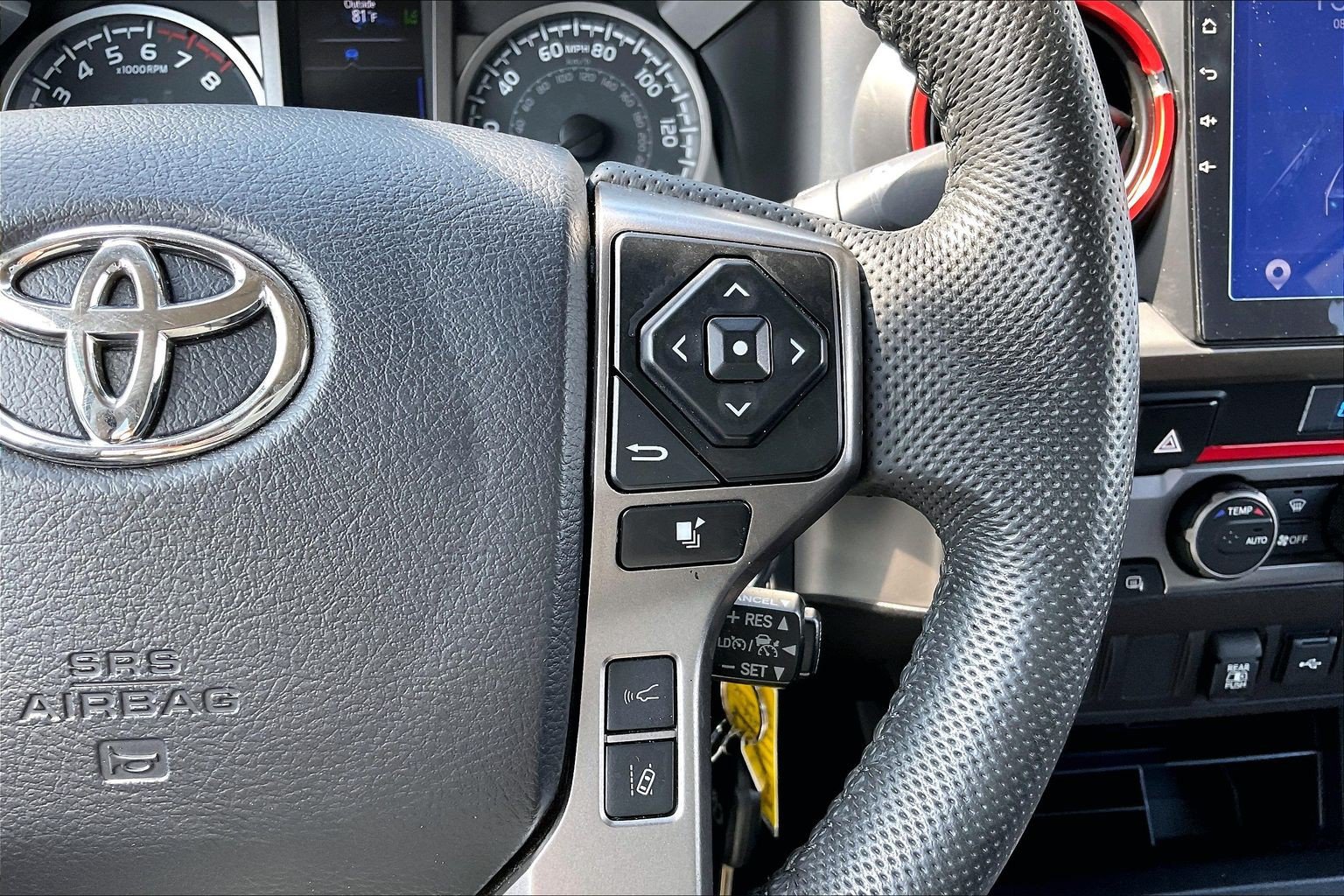 Used 2022 Toyota Tacoma SR5 AWD/4WD image 18