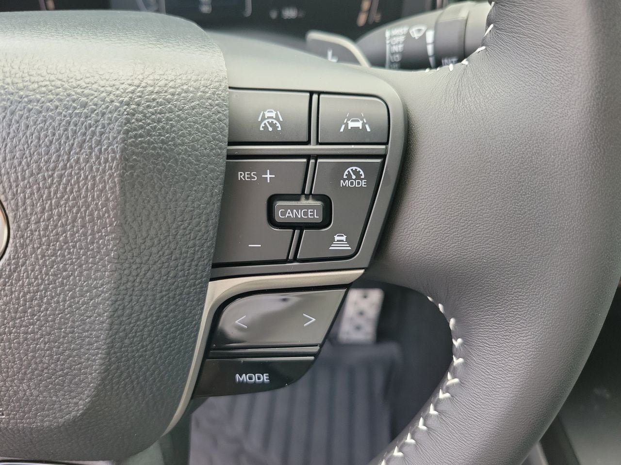 Used 2026 Toyota Camry SE FWD image 21