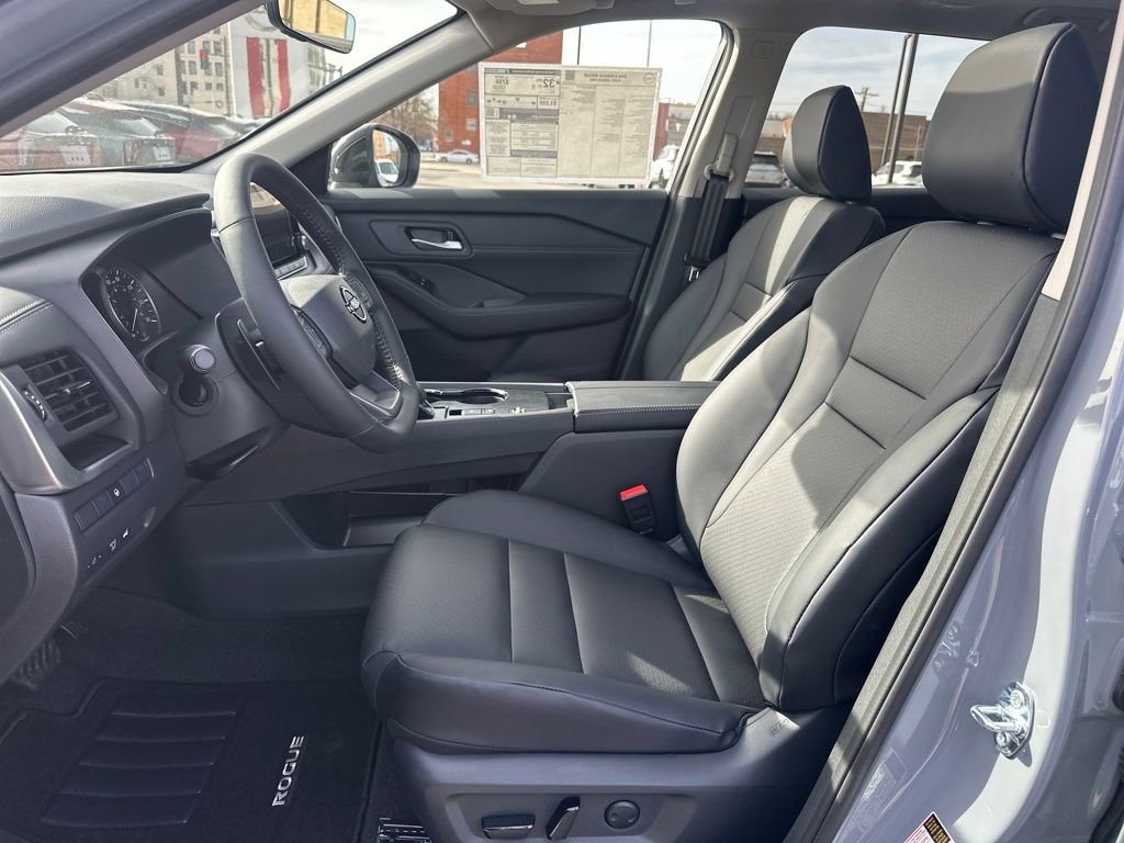 New 2026 Nissan Rogue Dark Armor image 11