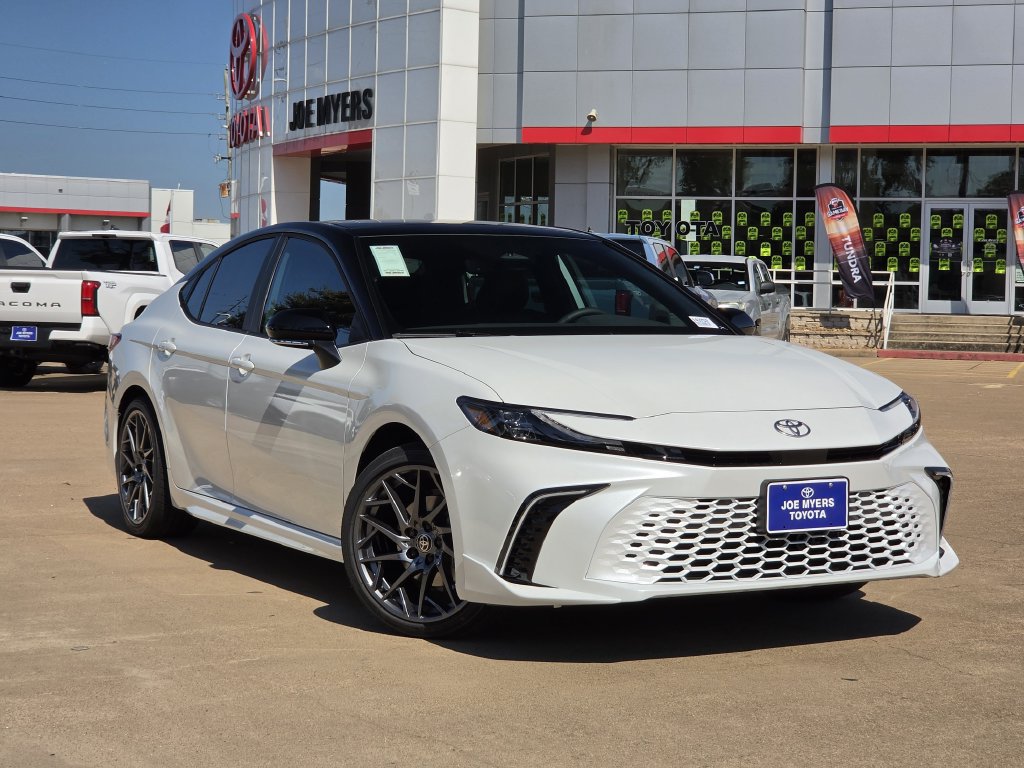 New 2026 Toyota Camry XSE FWD image 2