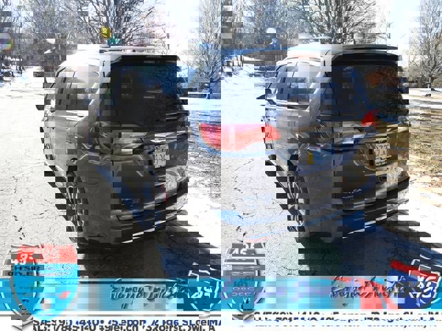 Used 2020 Chrysler Pacifica Touring-L image 3