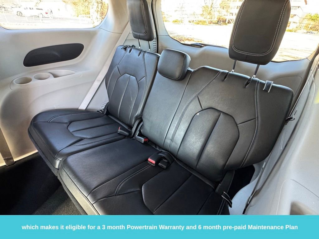 Used 2022 Chrysler Pacifica Touring-L image 22