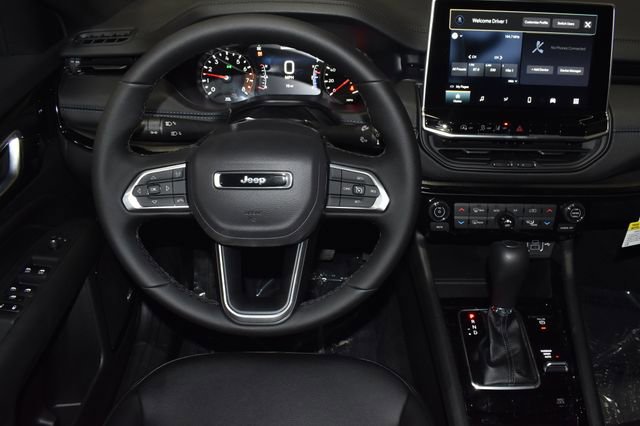 New 2026 Jeep Compass Latitude w/ Sun and Sound Group AWD/4WD image 13