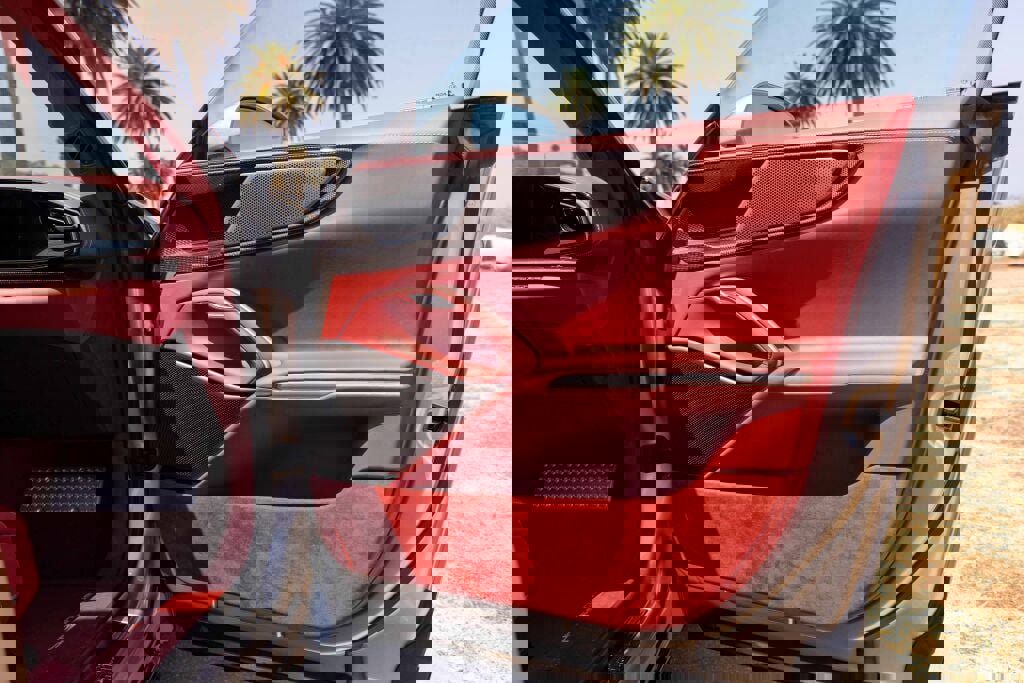 Certified 2025 Ferrari Purosangue image 16