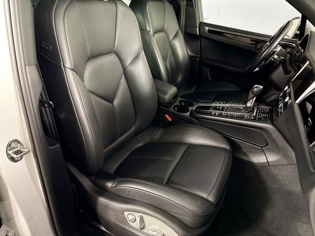 Used 2021 Porsche Macan S image 48