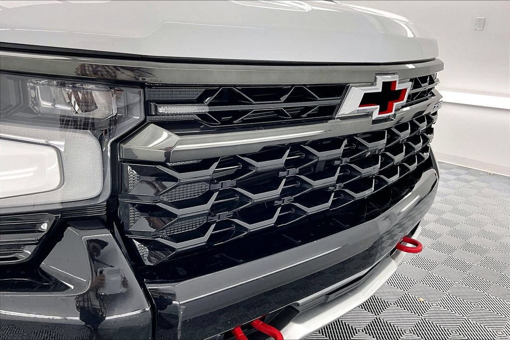 Used 2022 Chevrolet Silverado 1500 ZR2 w/ Technology Package AWD/4WD image 29