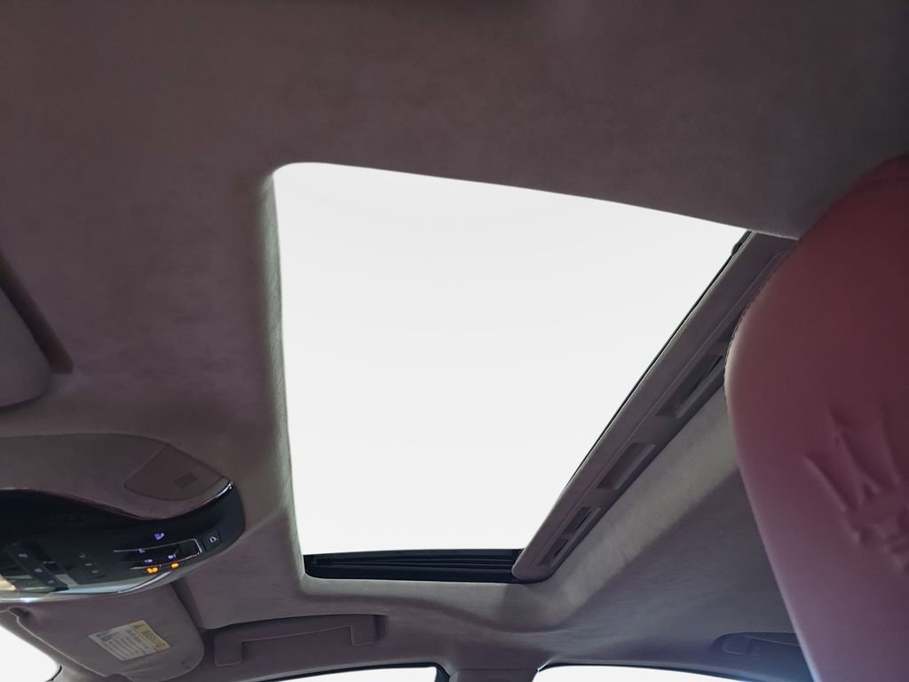 Used 2023 Maserati Ghibli Modena image 27