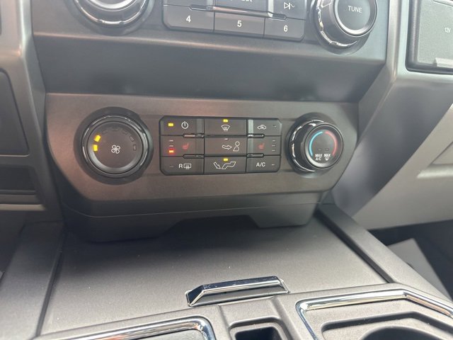 Certified 2020 Ford F150 XLT w/ Equipment Group 302A Luxury image 40