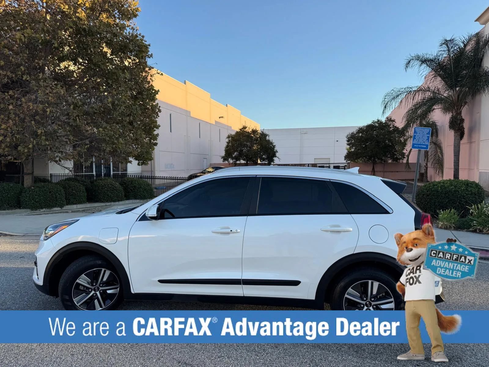 Used 2021 Kia Niro EX Premium FWD image 10