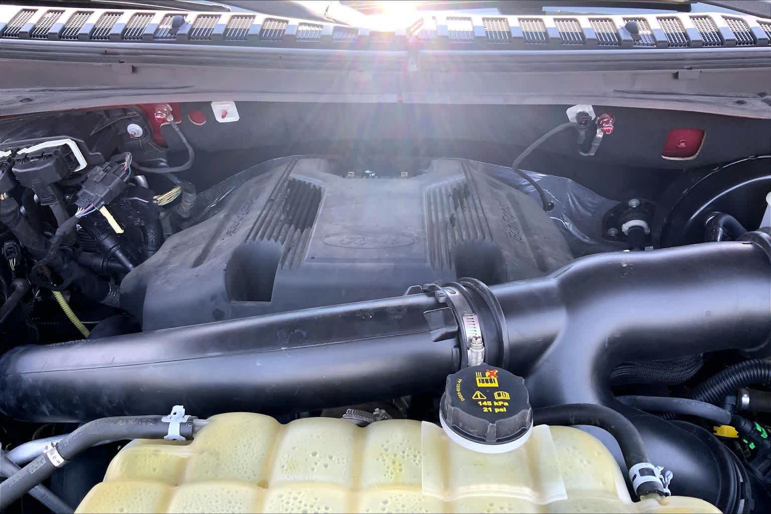 Used 2019 Ford Expedition Limited w/ Equipment Group 302A RWD image 32