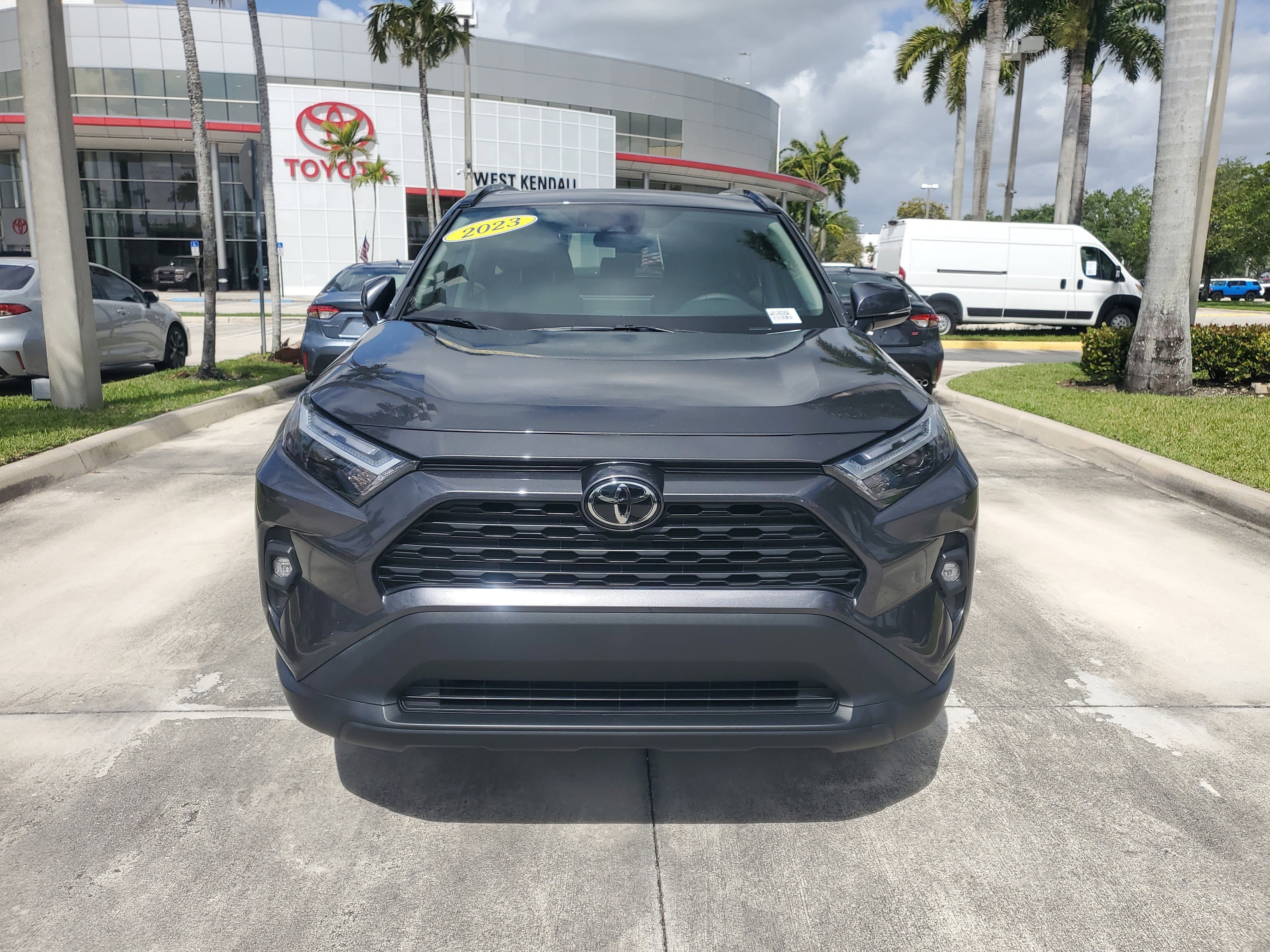 Used 2023 Toyota RAV4 XLE Premium FWD image 8