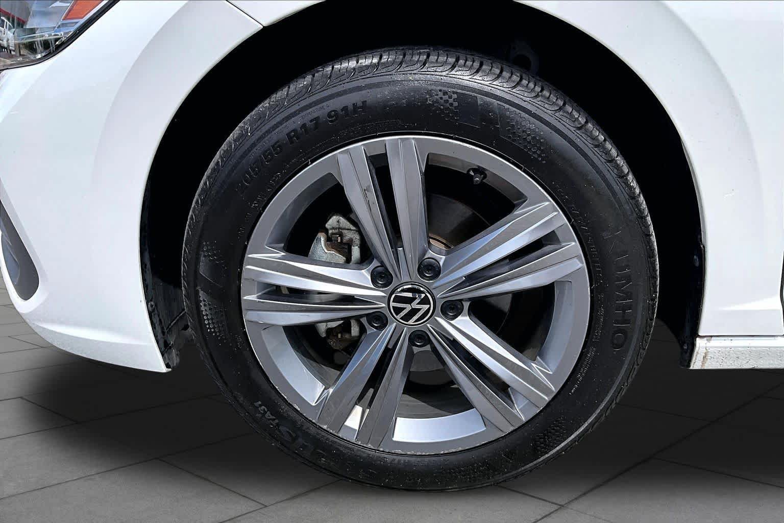 Used 2023 Volkswagen Jetta SE FWD image 11