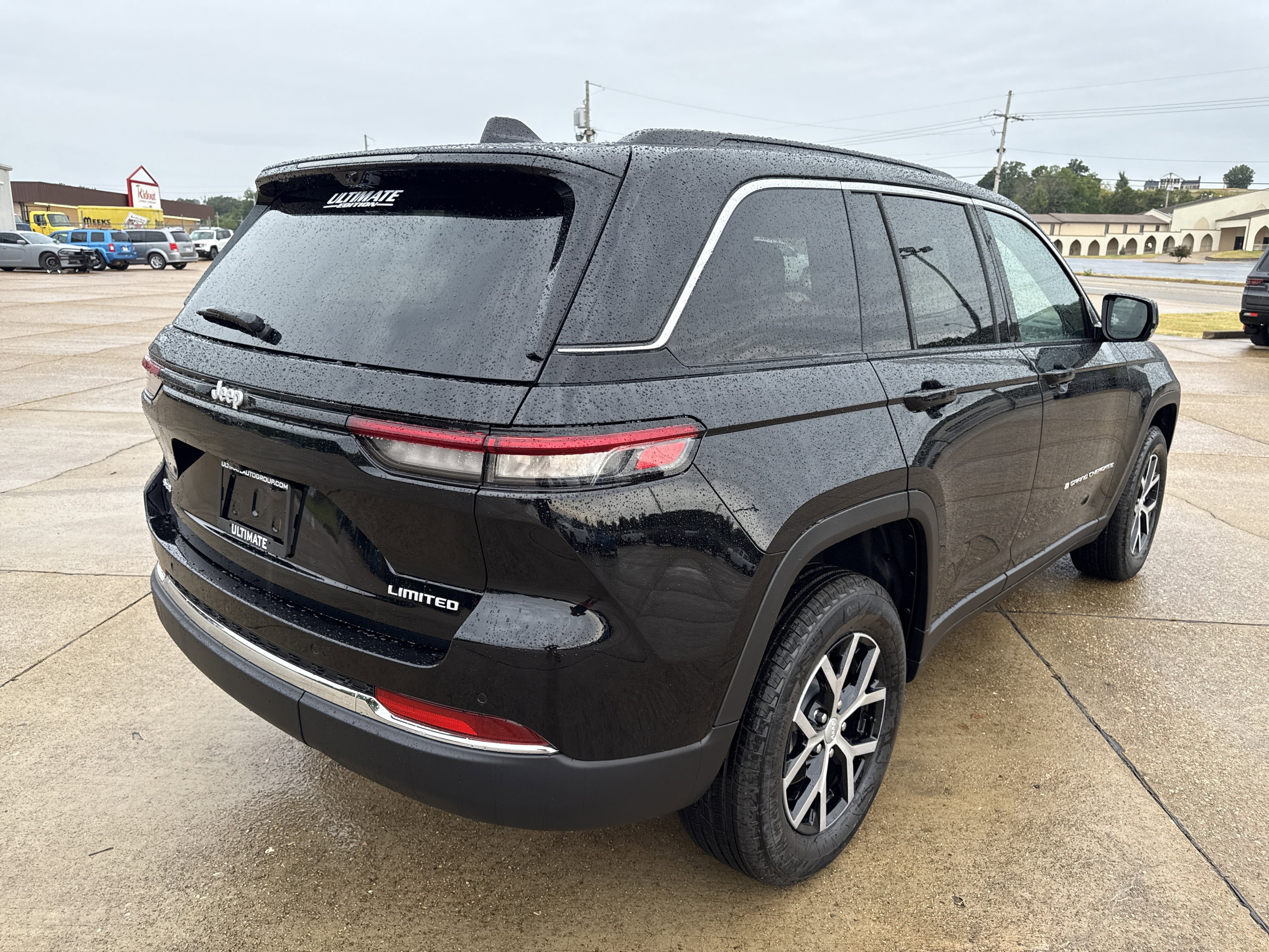 New 2025 Jeep Grand Cherokee Limited w/ Luxury Tech Group II image 9