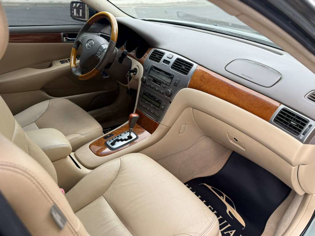 Used 2006 Lexus ES 330 image 17