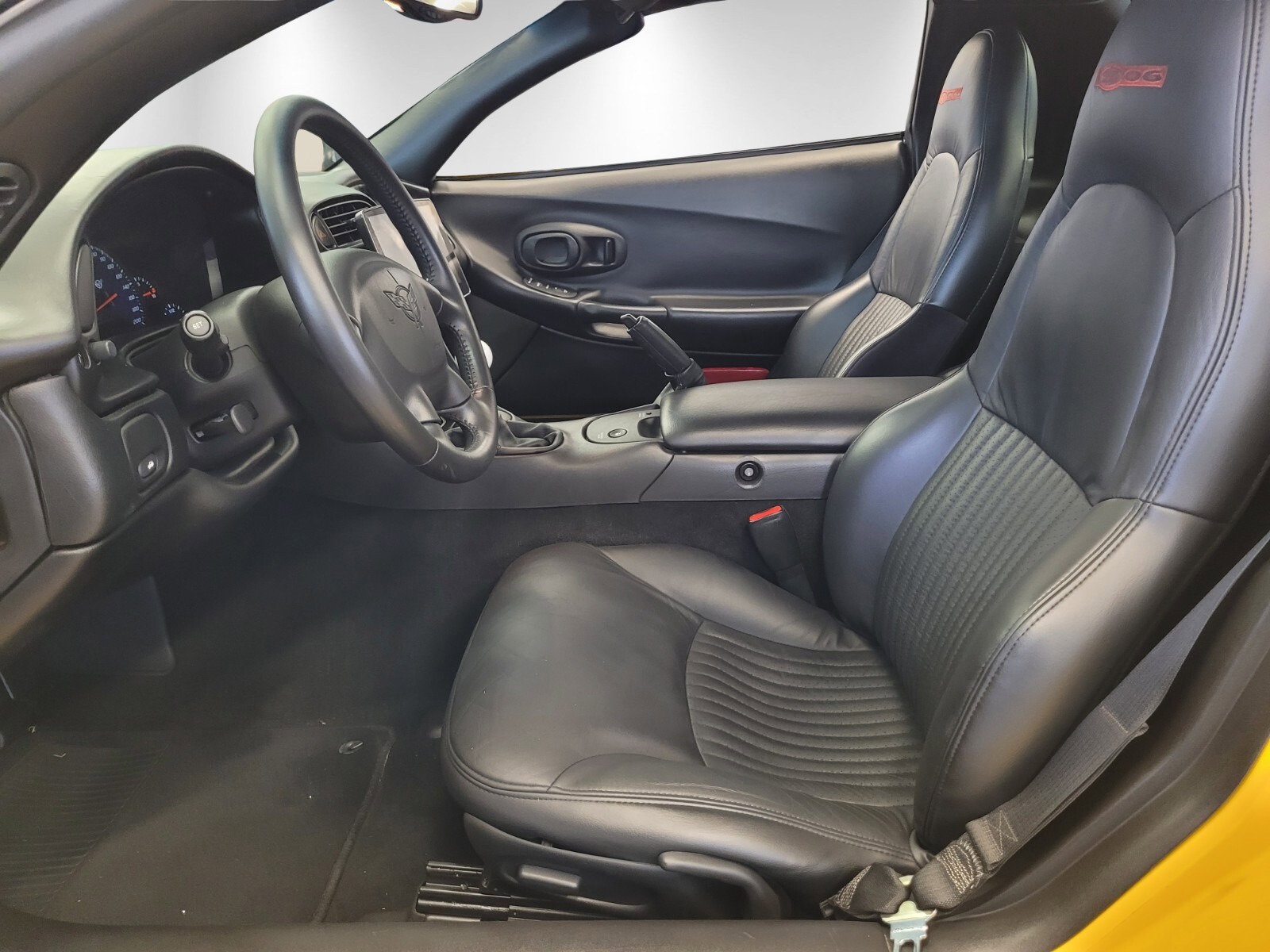 Used 2001 Chevrolet Corvette Z06 w/ Memory Pkg image 9