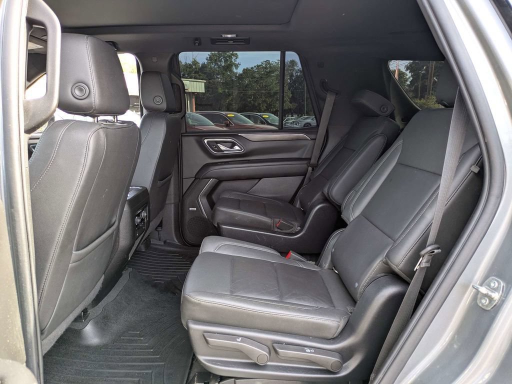 Used 2022 Chevrolet Tahoe Z71 w/ Z71 Off-Road Package AWD/4WD image 16