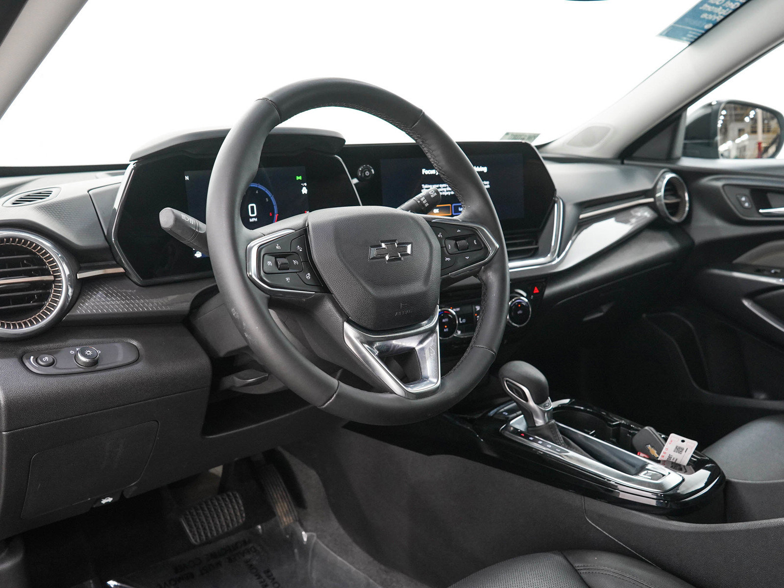 Used 2024 Chevrolet Trax ACTIV w/ Sunroof Package FWD image 23