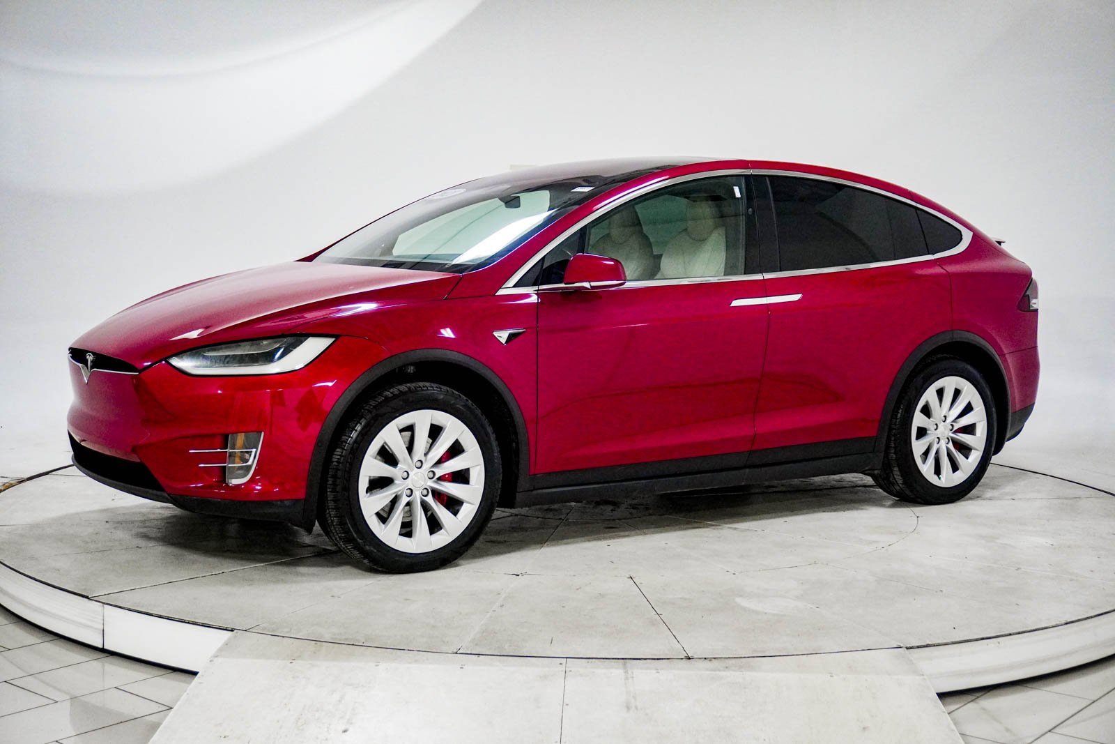 Used 2021 Tesla Model X Performance image 3
