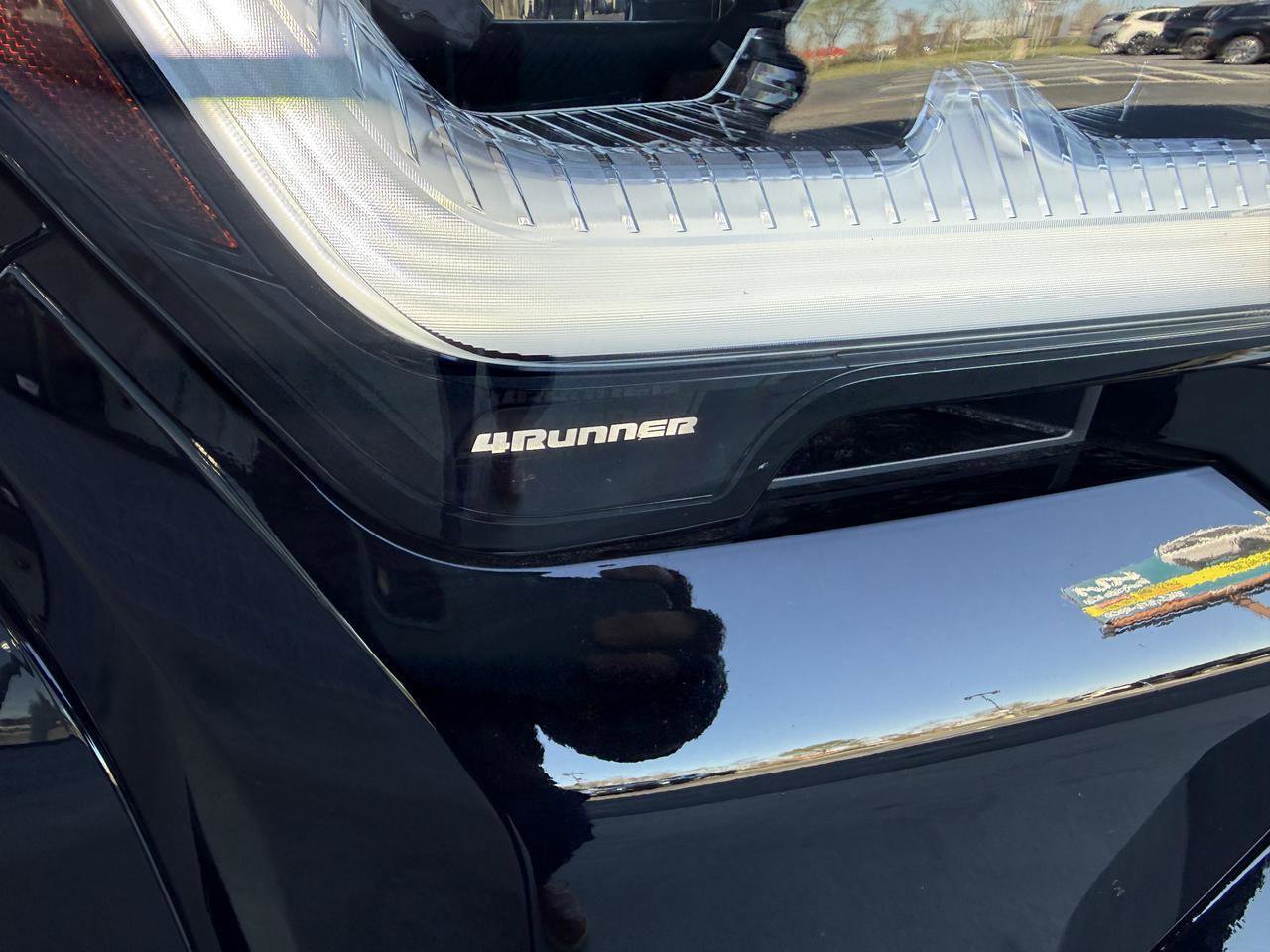 Used 2025 Toyota 4Runner Limited AWD/4WD image 4