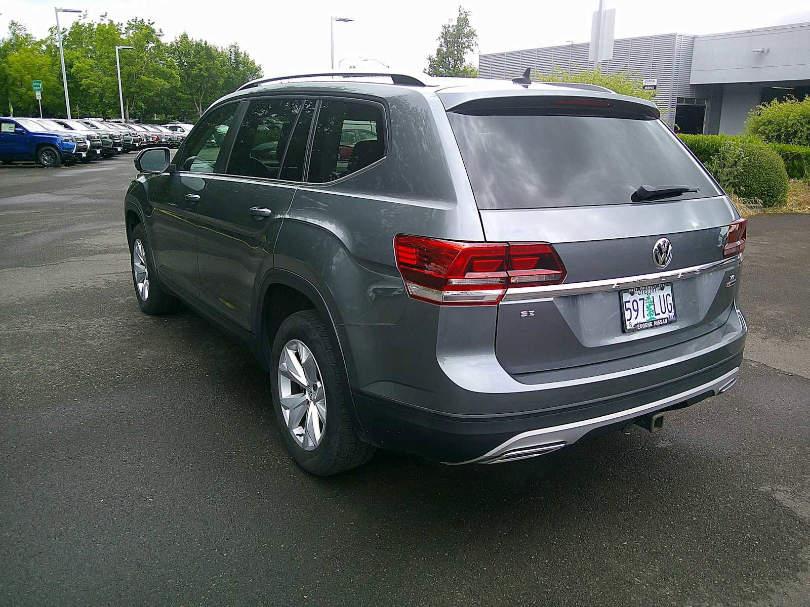 Used 2019 Volkswagen Atlas SE w/ Towing Package AWD/4WD image 3