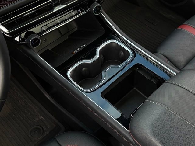 Used 2024 Chevrolet Traverse RS w/ LPO, Floor Liner Package image 29