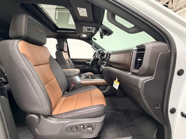 Certified 2024 Chevrolet Silverado 3500 High Country w/ High Country Premium Package AWD/4WD image 31