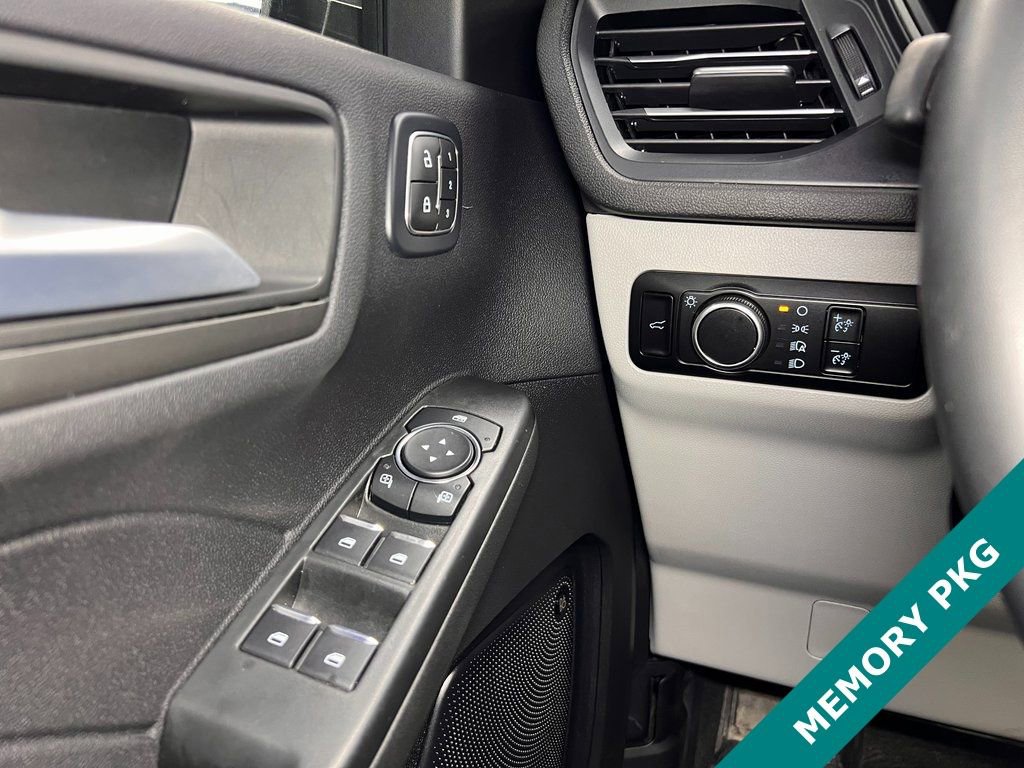 Used 2025 Ford Escape Active w/ Active Premium Tech Pack image 7