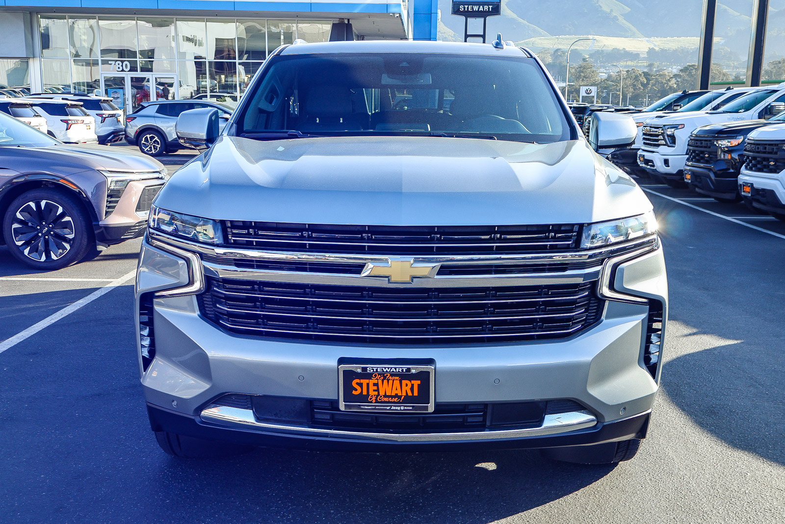 Used 2024 Chevrolet Suburban LT image 20