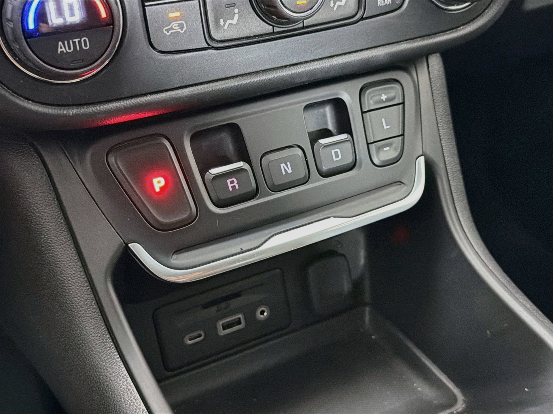Used 2020 GMC Terrain SLT w/ Preferred Package FWD image 17