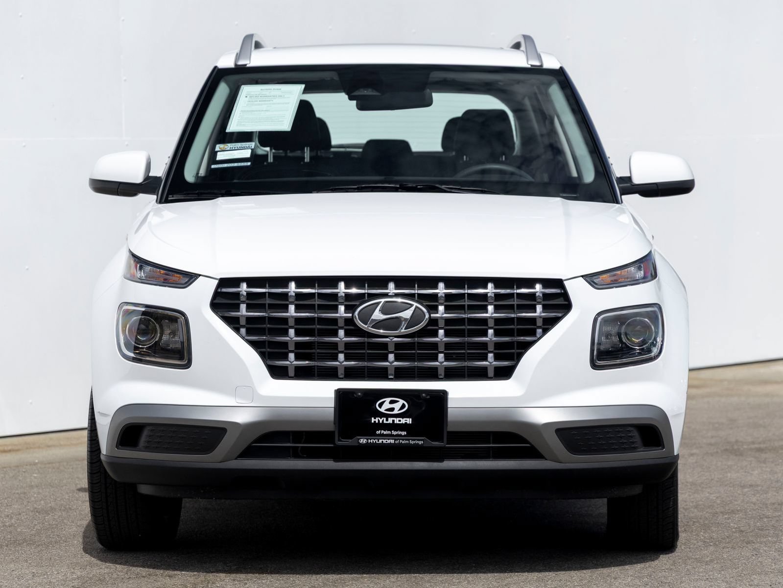Used 2025 Hyundai Venue SEL FWD image 3