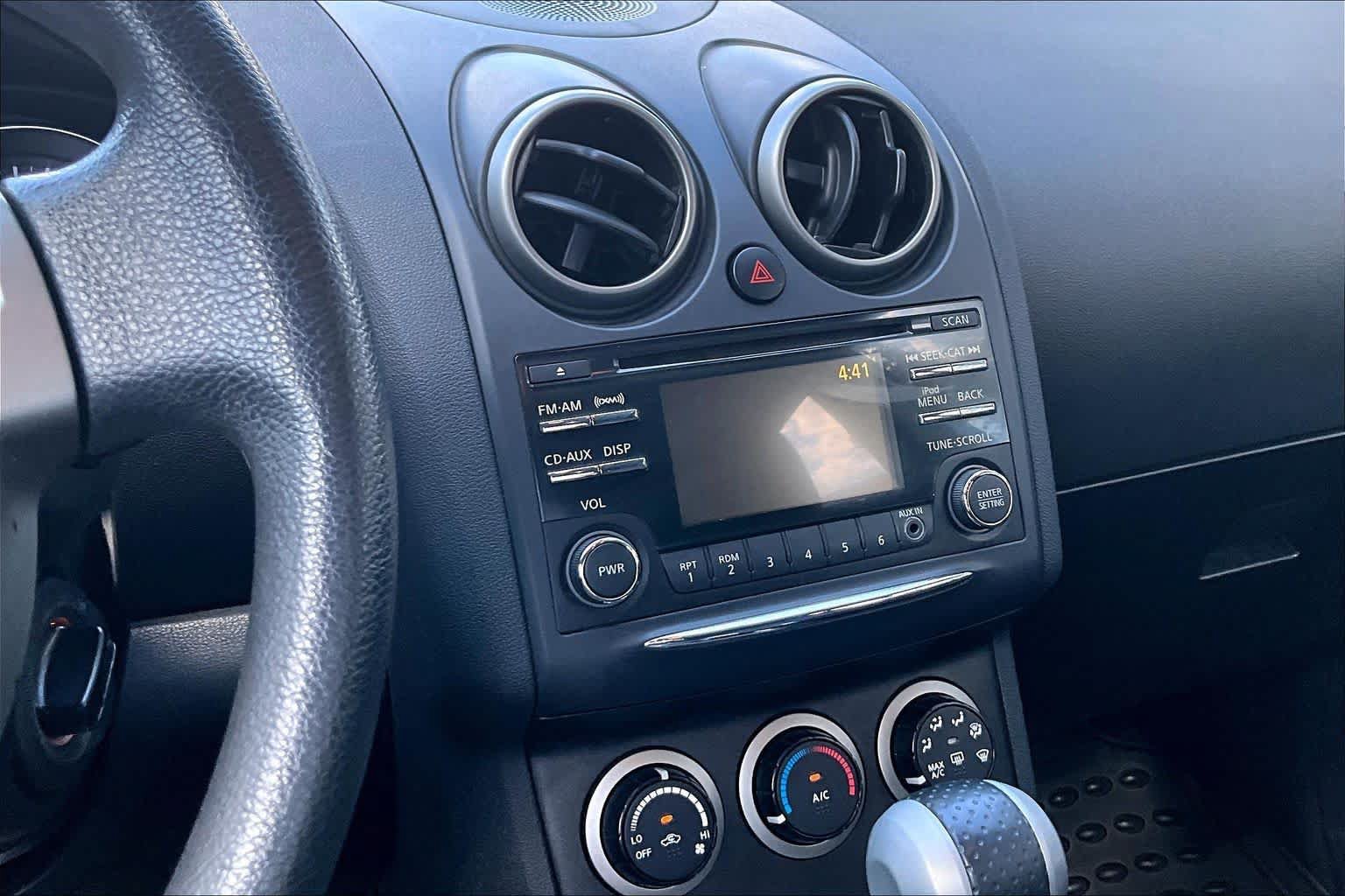 Used 2012 Nissan Rogue SV AWD/4WD image 6