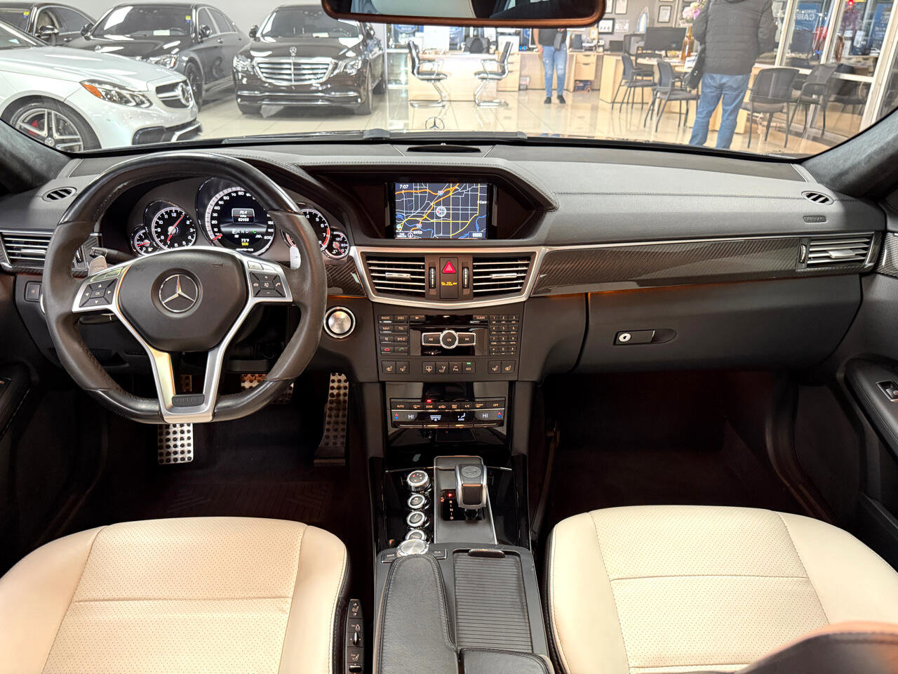 Used 2013 Mercedes-Benz E 63 AMG Sedan w/ AMG Performance Pkg image 11