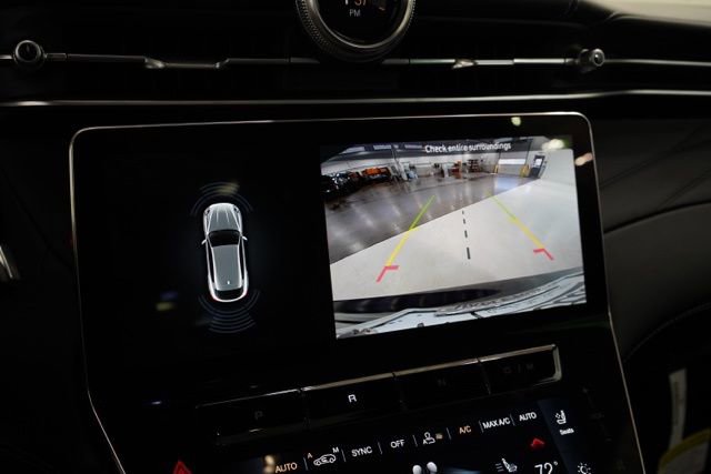 Used 2025 Maserati Grecale GT image 24