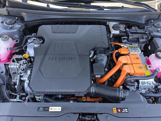 Used 2024 Hyundai Elantra Limited image 25