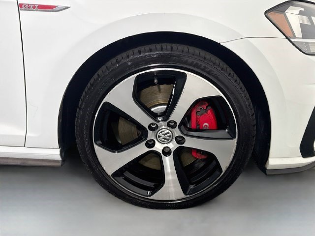 Used 2019 Volkswagen GTI SE FWD image 30
