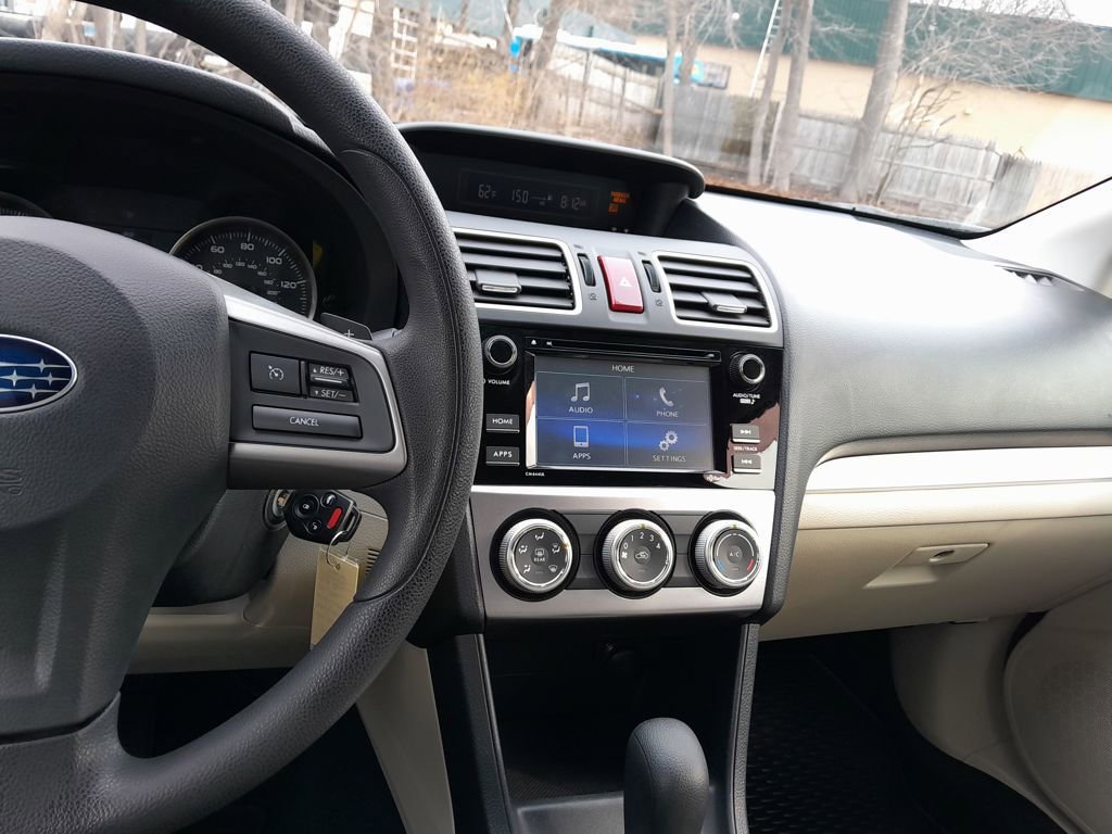 Used 2015 Subaru Crosstrek 2.0i Premium w/ Moonroof Package image 18