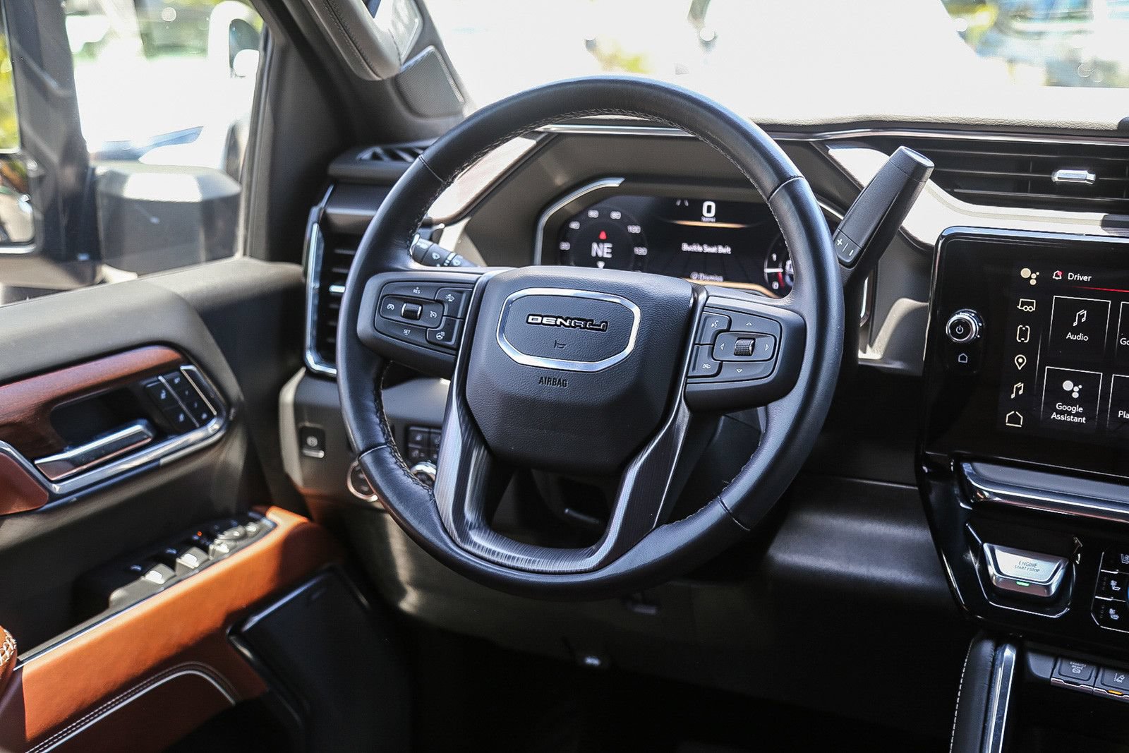 Used 2025 GMC Sierra 2500 Denali Ultimate AWD/4WD image 13