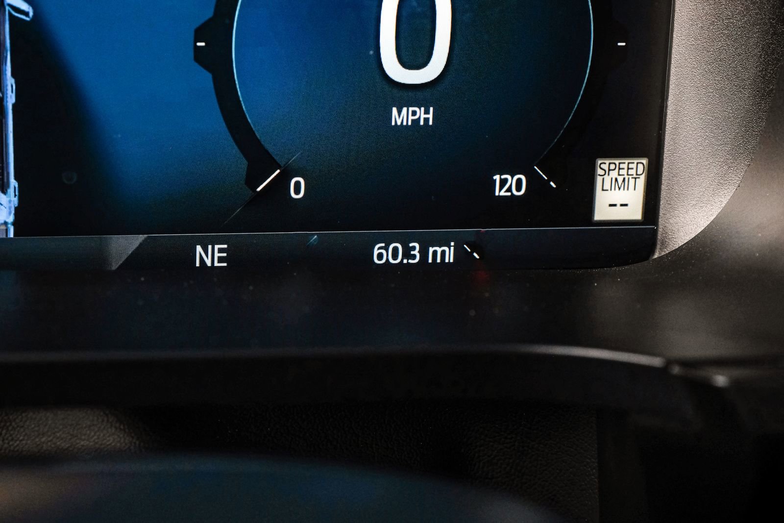 Used 2025 Ford F150 Lariat w/ Equipment Group 502A High image 19