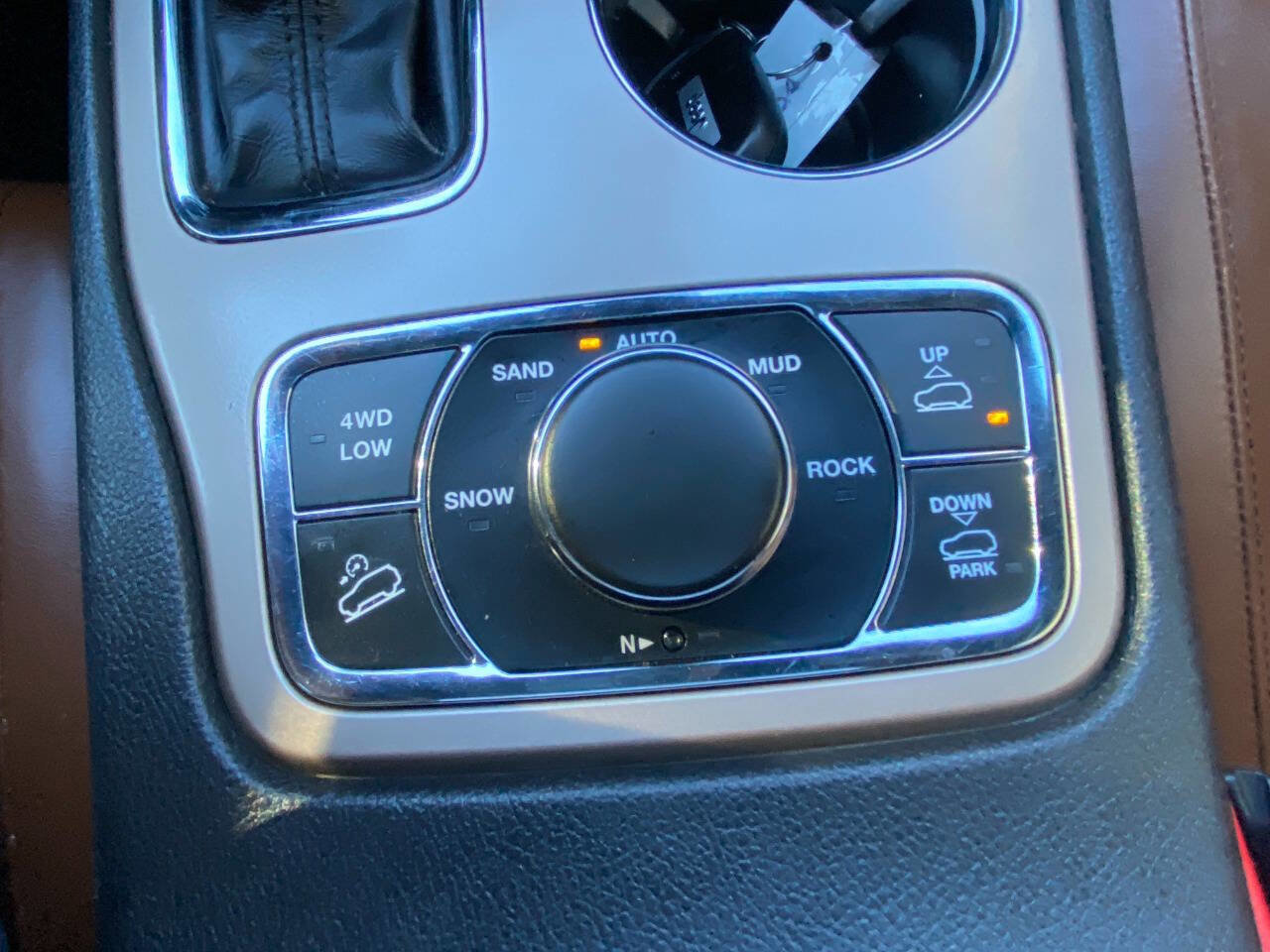 Used 2017 Jeep Grand Cherokee Summit w/ Platinum Series Group image 46