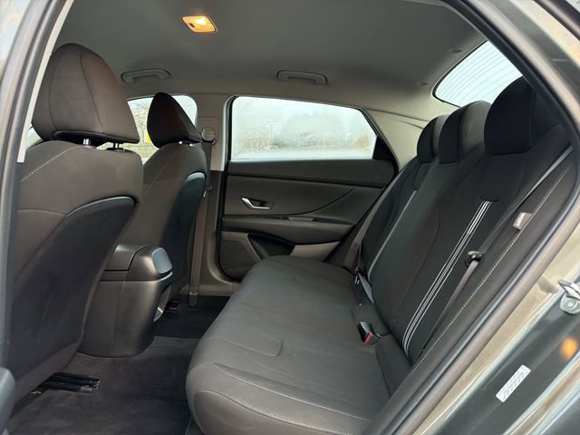 Used 2024 Hyundai Elantra SEL image 13