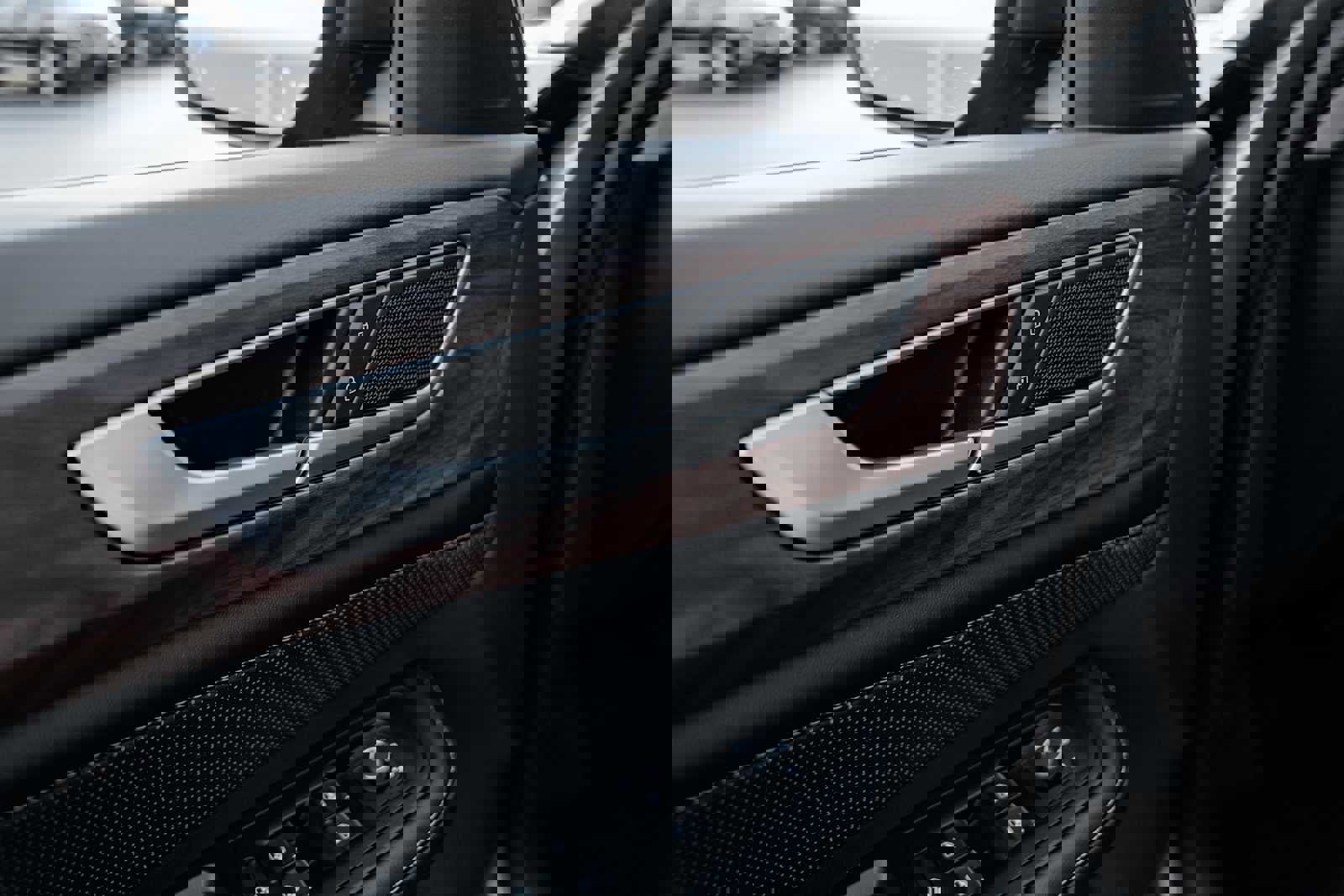 Used 2025 Volkswagen Atlas SE image 22