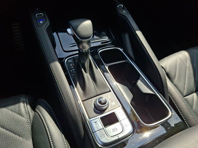 Used 2025 Kia Telluride AWD image 15