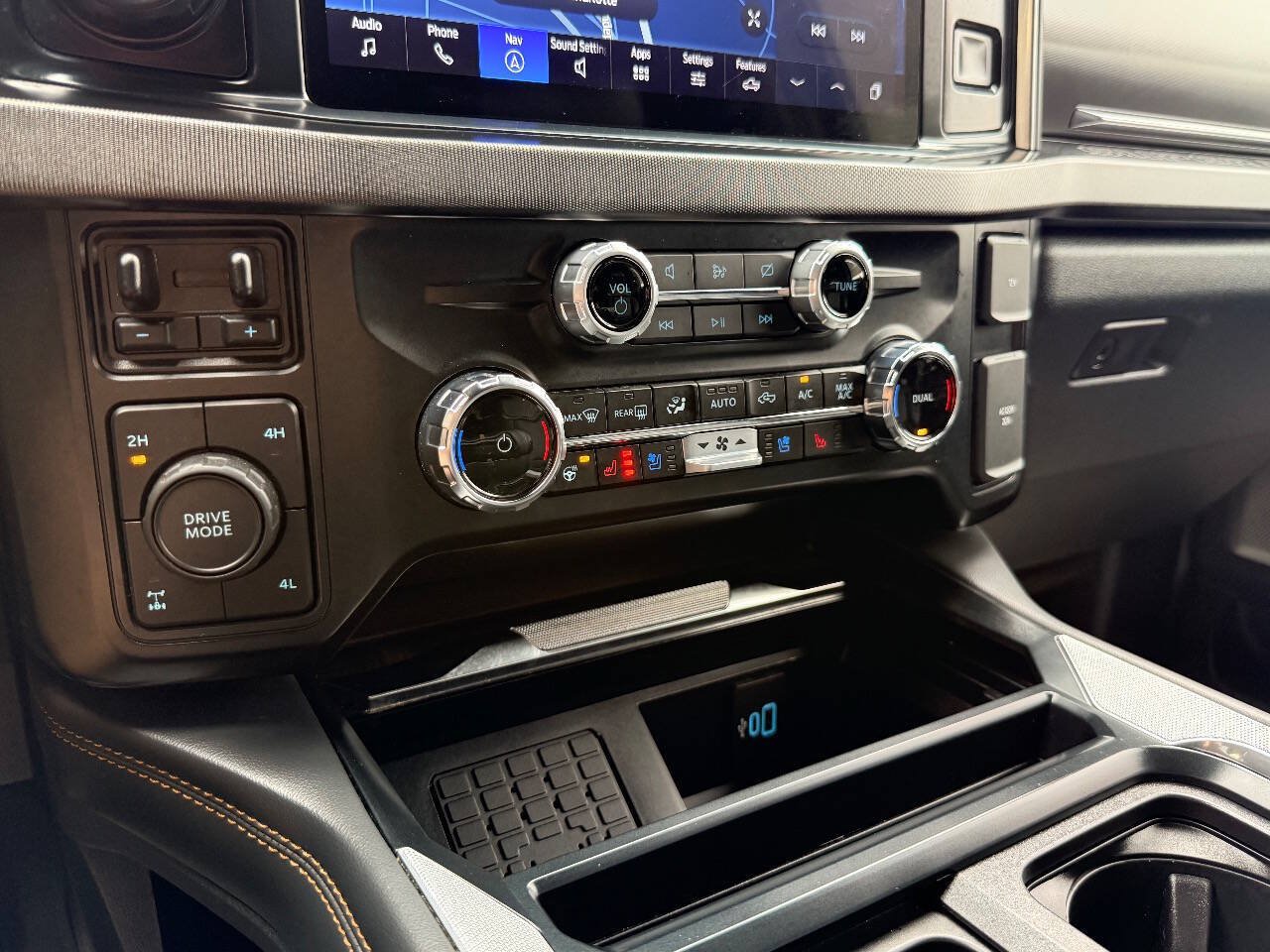 Used 2024 Ford F250 Platinum AWD/4WD image 28