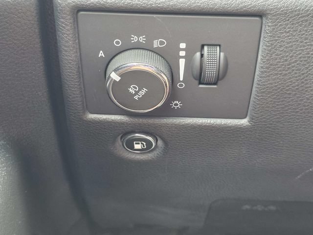 Used 2016 Jeep Grand Cherokee Limited RWD image 21